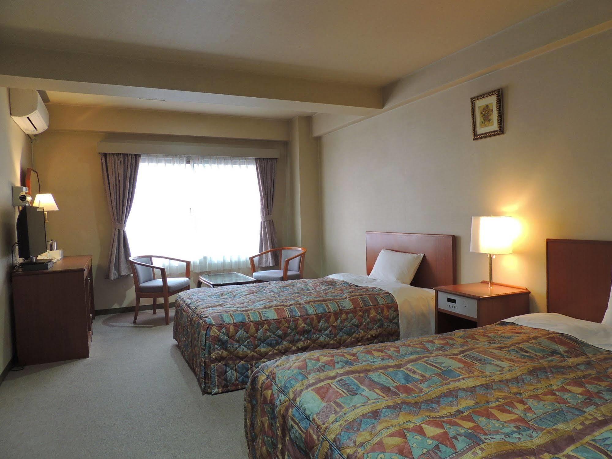 Hotel New Tohoku Tokio Buitenkant foto