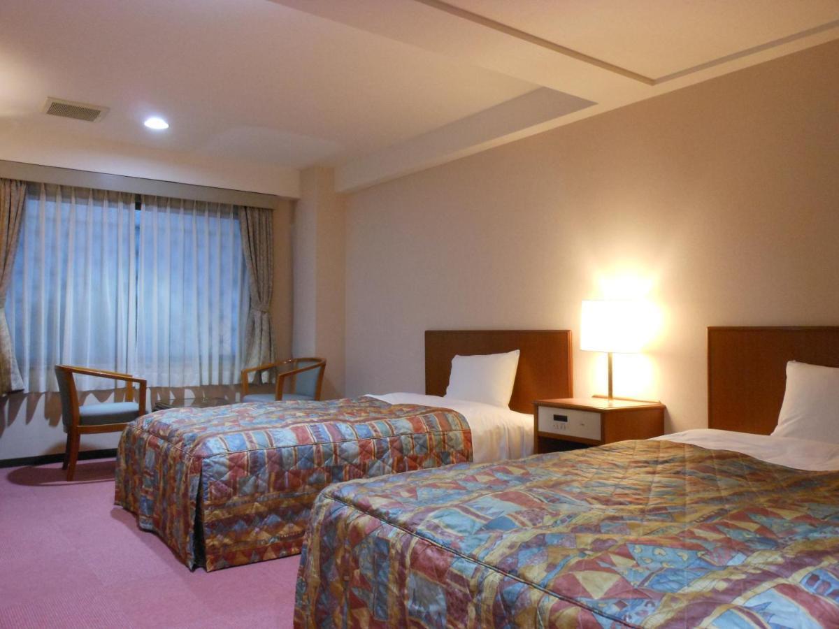 Hotel New Tohoku Tokio Buitenkant foto